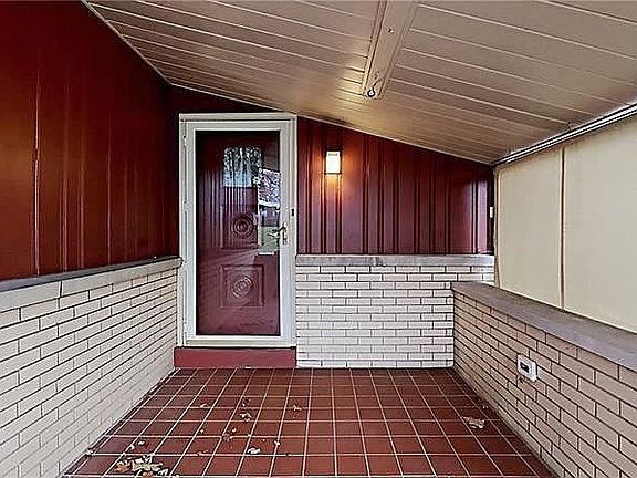 2nd image of 375 Haugh Dr