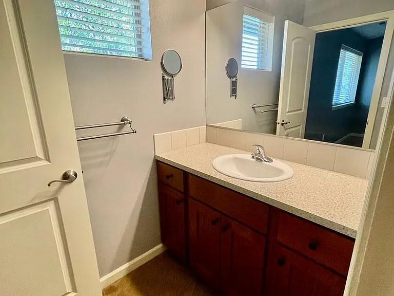 12947 NW Clement Ln — Photo 32