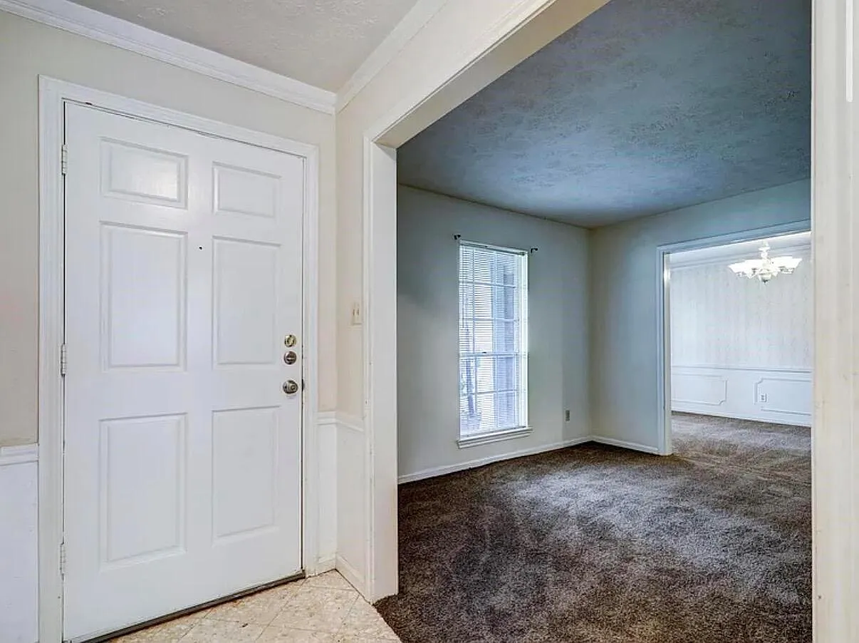 3 bed, 2.0 bath, 1874 sqft, $1,695 — Photo 4