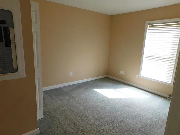 837 Jefferson St — Photo 7
