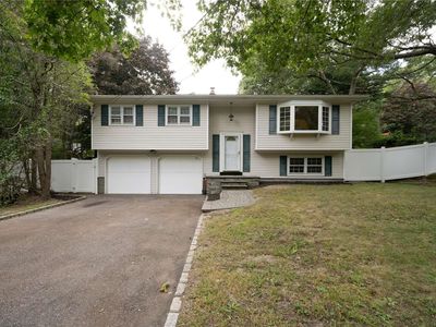320 Hewlett Avenue, East Patchogue, NY, 11772