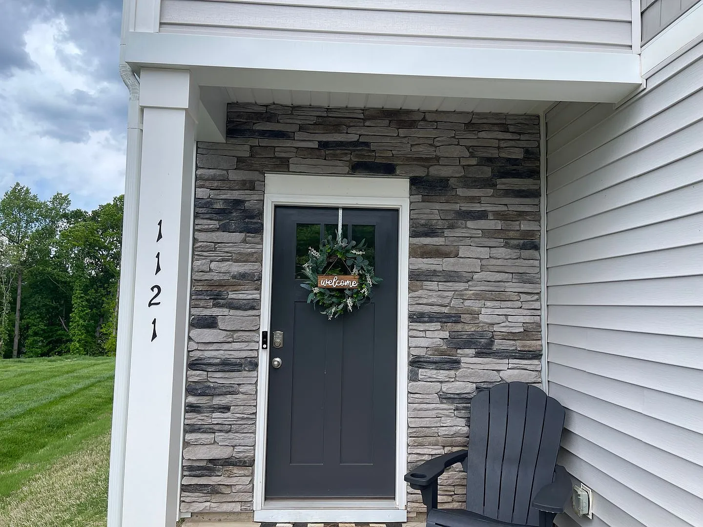 Pet Friendly 4BR 2.5BA | The Falls at Hickory Community | Available 11/6/2026 — Photo 1
