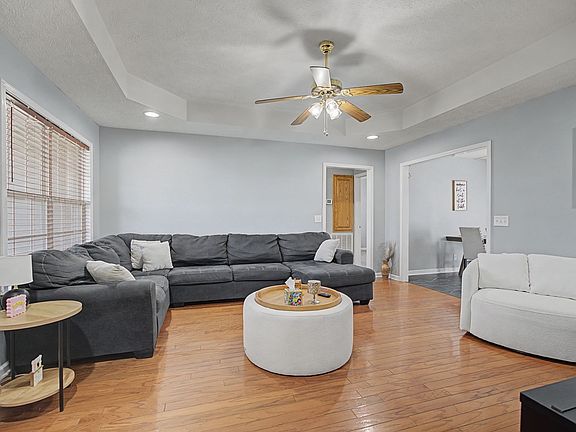 4th image of 76 Providence Rd