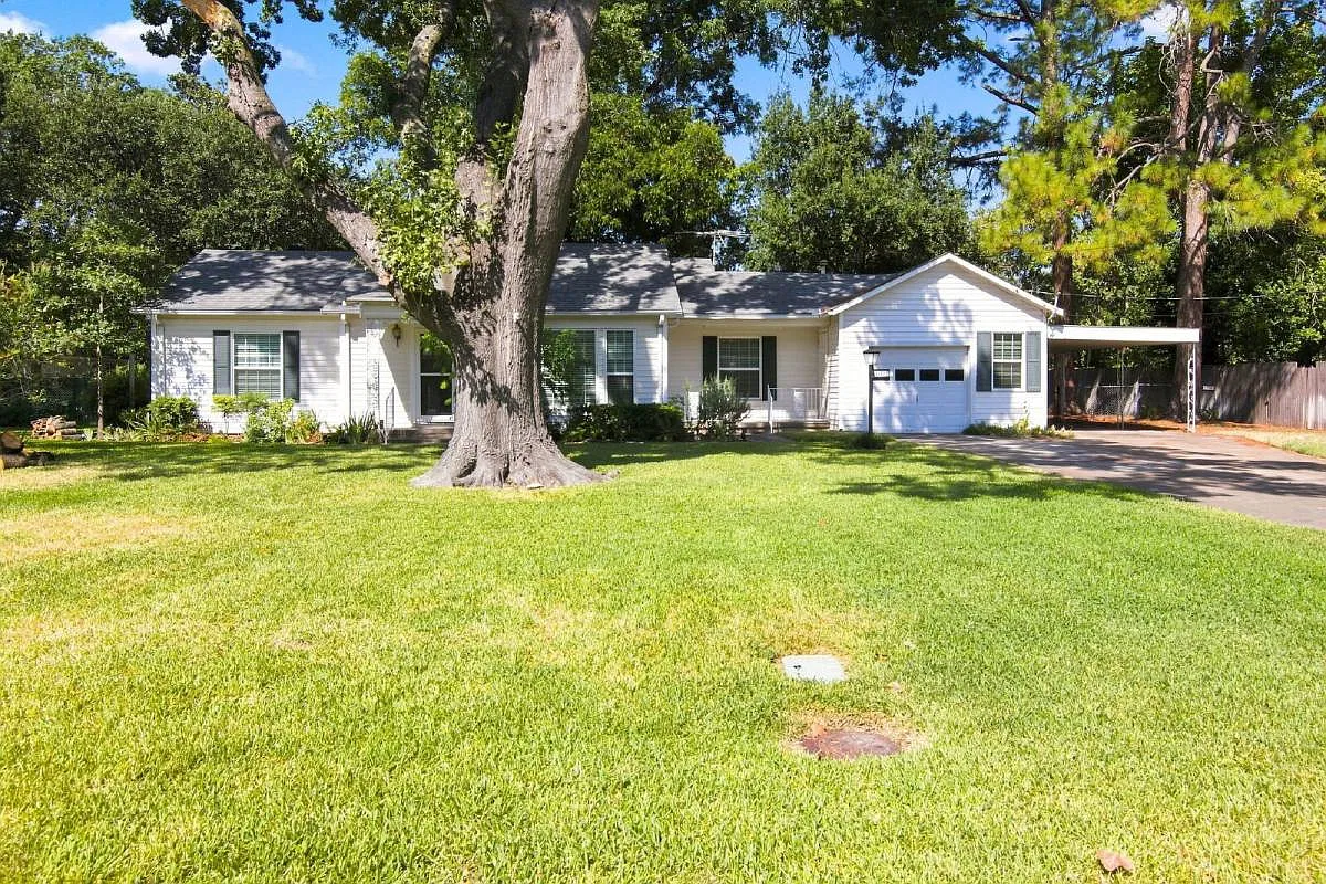 603 Merritt St in Fort Worth, TX 76114 — Photo 1