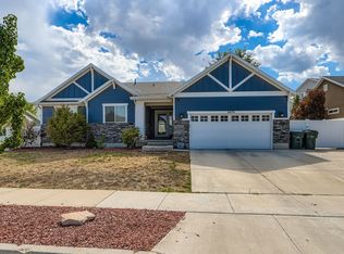 6474 S Silhouette Ln, West Jordan, UT 84081