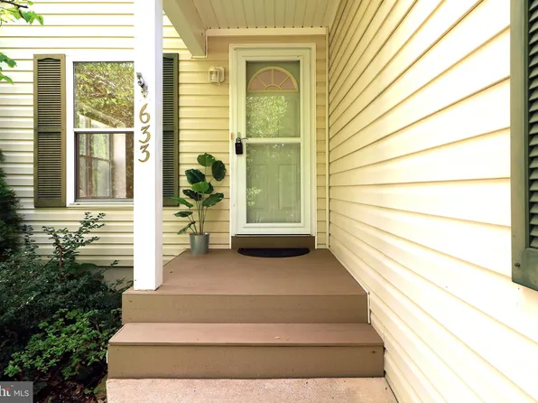 633 Benjamin Ct, State College, PA 16803