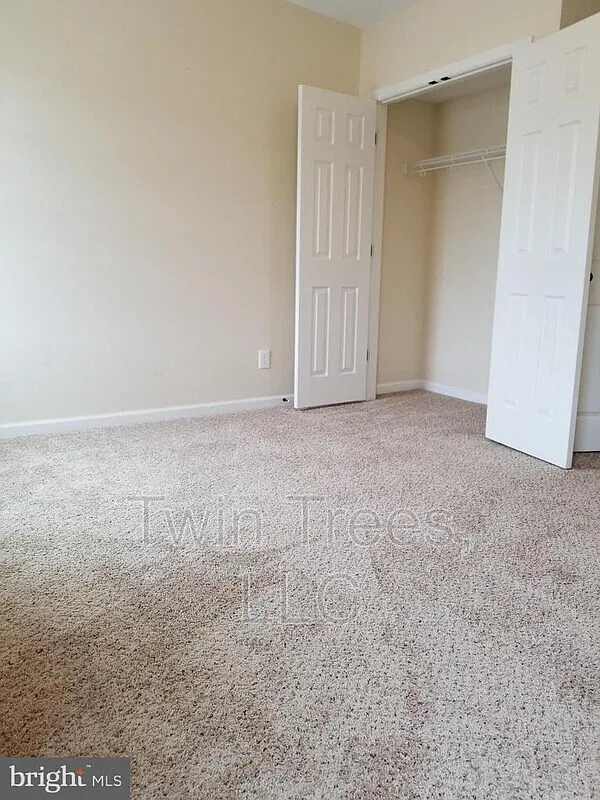 2 bed, 1.0 bath, 1100 sqft, $1,250 — Photo 2