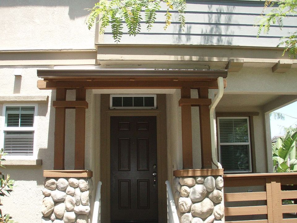 1st image of 1923 Annandale Way