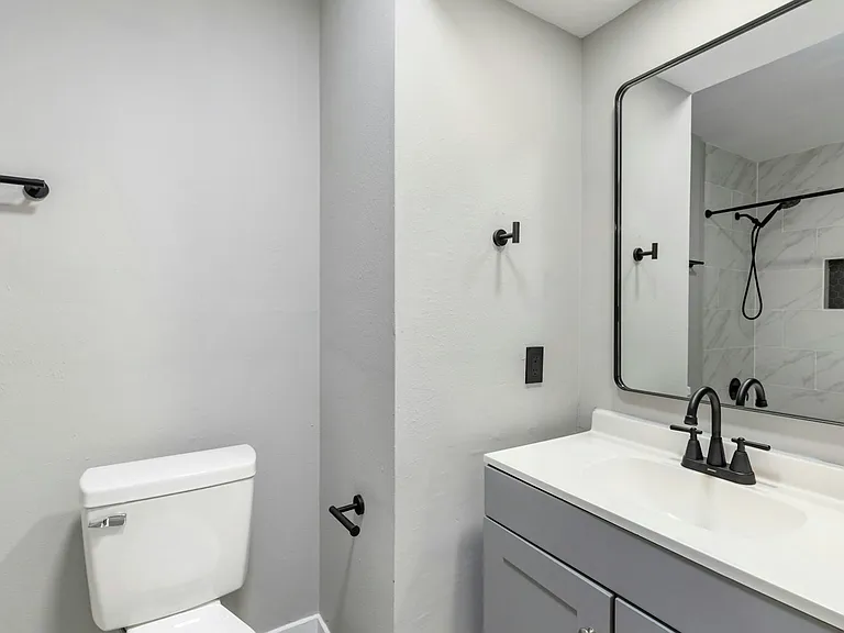 2226 Nantucket Dr — Photo 28