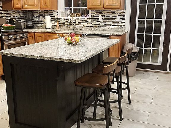 3rd image of 555 New Clear Branch Rd