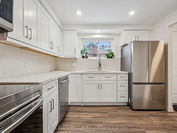 5th image of 539 Willow Rd #61