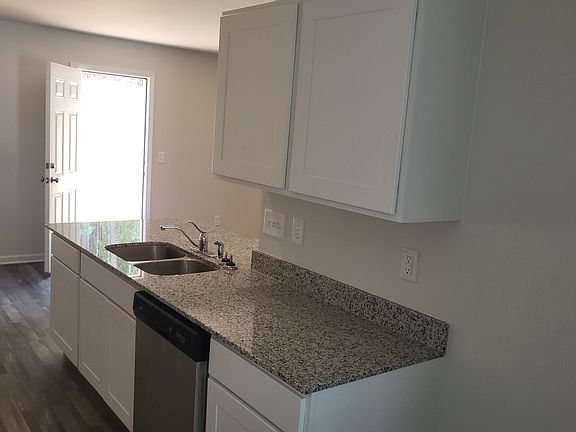 3rd image of 552 E Waycliff Rd