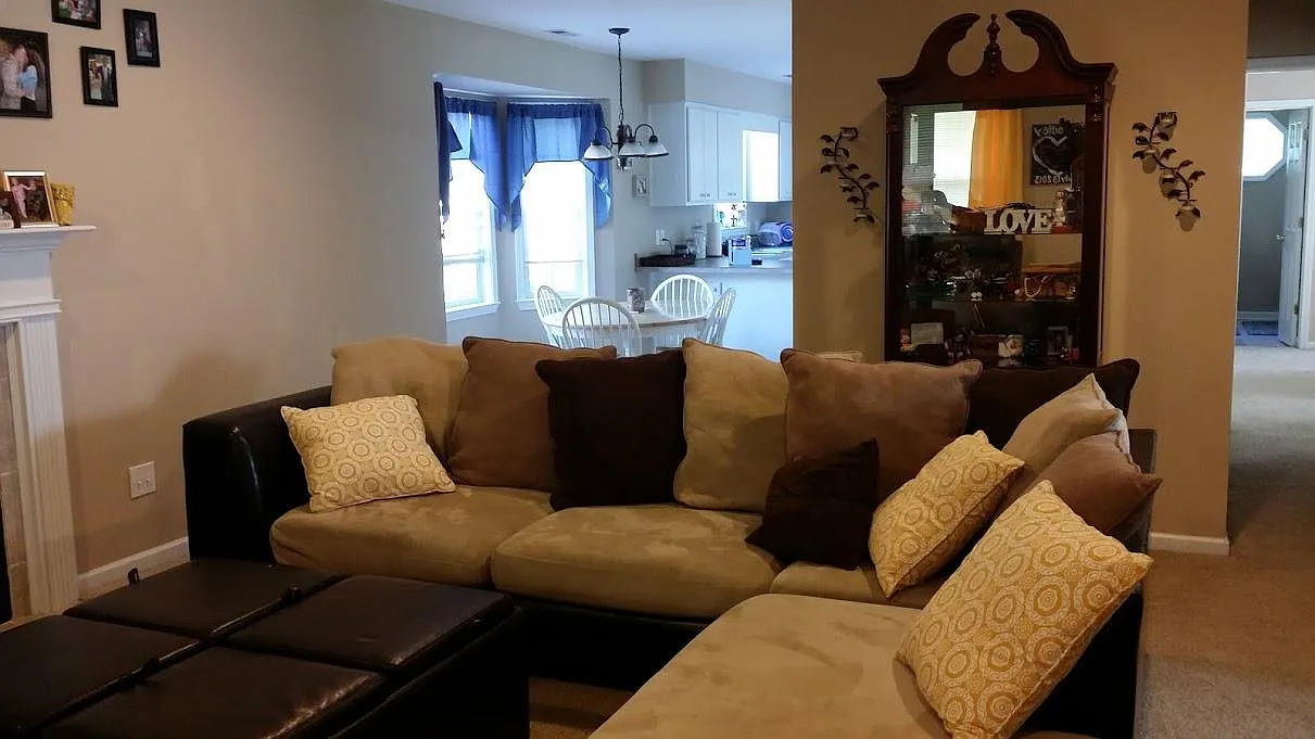 3 bed, 1200 sqft, $1,675 — Photo 2