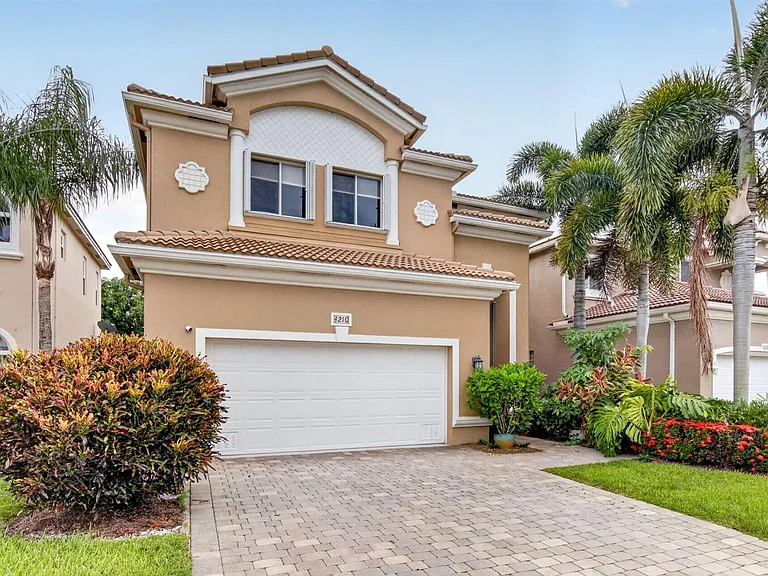 4210 Key Lime Blvd — Photo 3