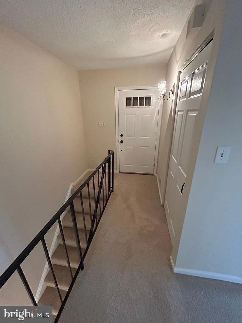 3 bed, 2.5 bath, 1584 sqft, $3,200 — Photo 1