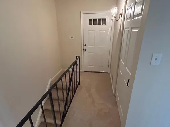 941 S Rolfe St #1, Arlington, VA 22204