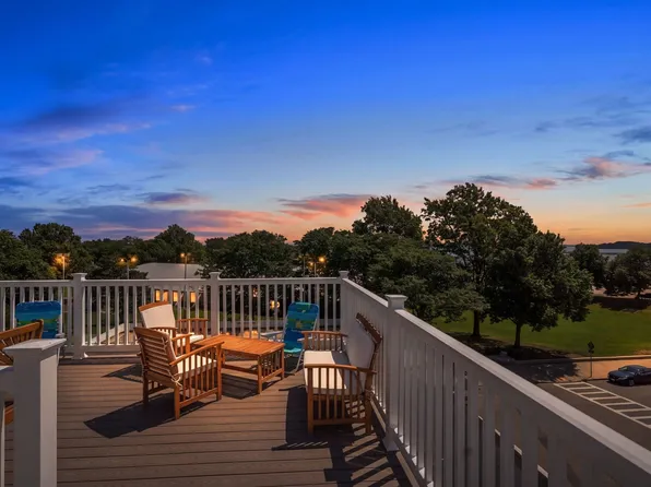 41 Farragut Rd #1, South Boston, MA 02127