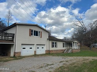 11511 Meade Fork Rd, Pound, VA 24279