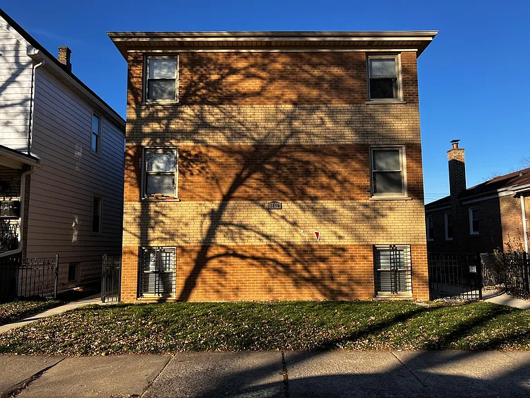 3850 W Argyle St #GN — Photo 2