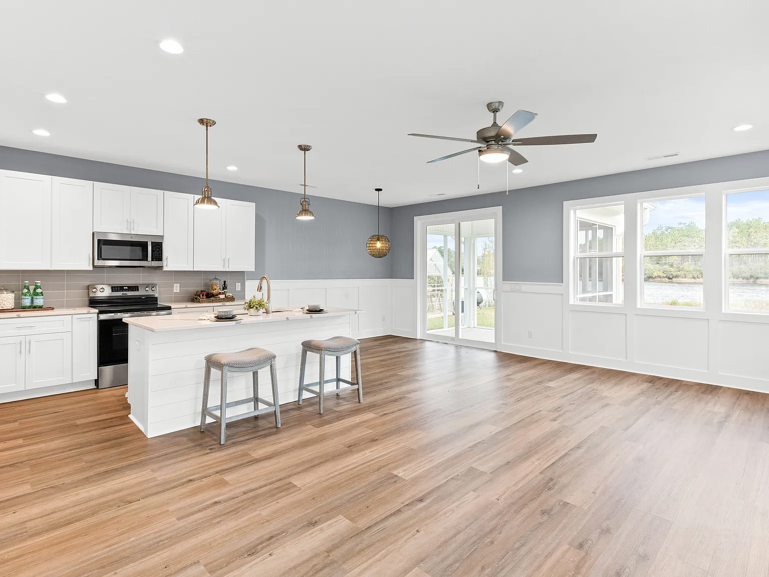 3 bed, 2.5 bath, 1878 sqft, $2,300 — Photo 3