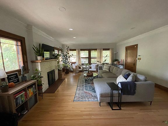 3rd image of 3413 Irving Ave S