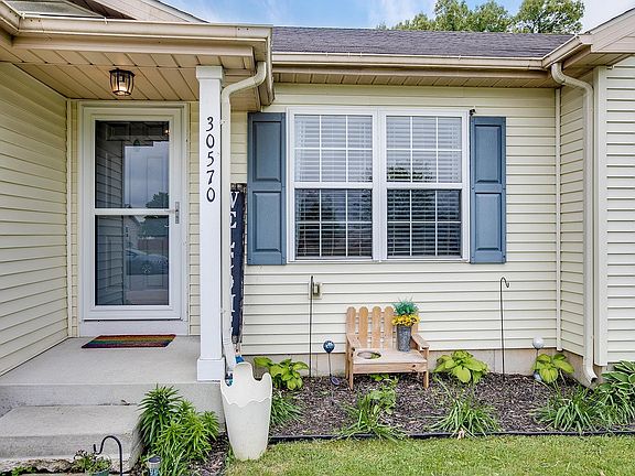 4th image of 30570 Gregory Dr