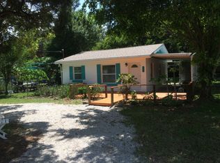 1924 Strauch Rd, Clearwater, FL 33760