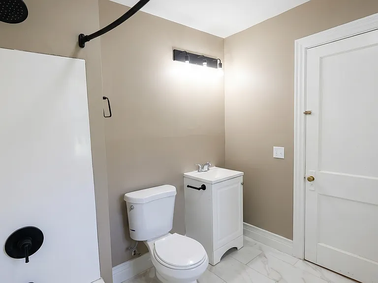 13721 Diana Ave — Photo 15