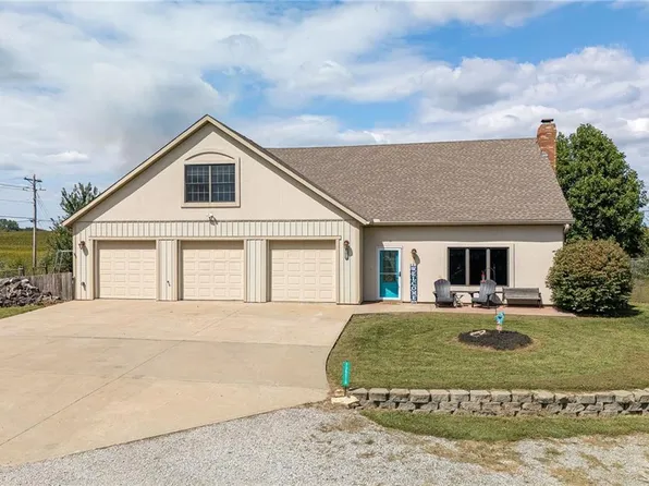 12270 State Route D Hwy, Savannah, MO 64485