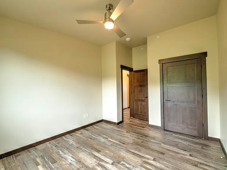 320 Fox Springs Cir #303 — Photo 12