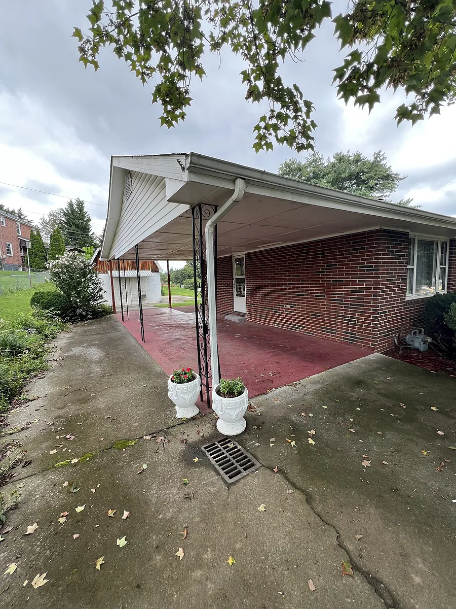 Building Photo - 803 Dundee Dr
