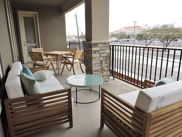 2800 Sandage Ave #303 — Photo 26