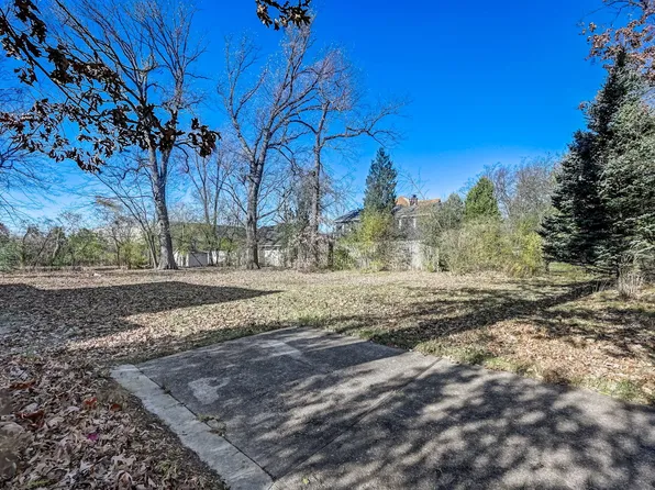2709 Birchwood Ln, Deerfield, IL 60015