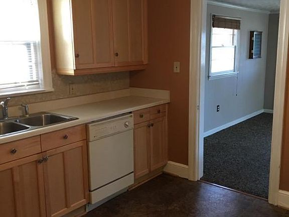5th image of 3619 Sunrise Ave NW