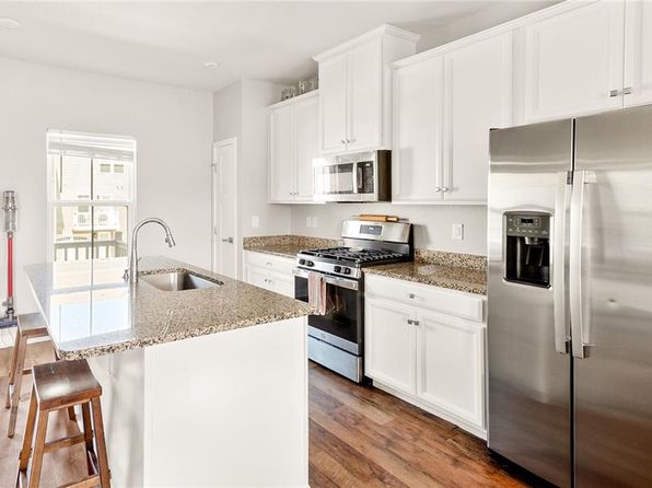 173 Cedar Crest Dr, Smithfield, VA 23430