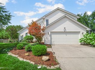 2755 Montclare Ct, Aurora, IL 60504