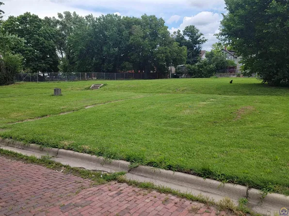 630 & 634 SW Western Ave, Topeka, KS 66606