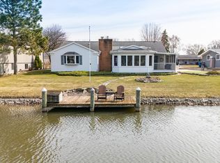 918 Leeward Ct, Oshkosh, WI