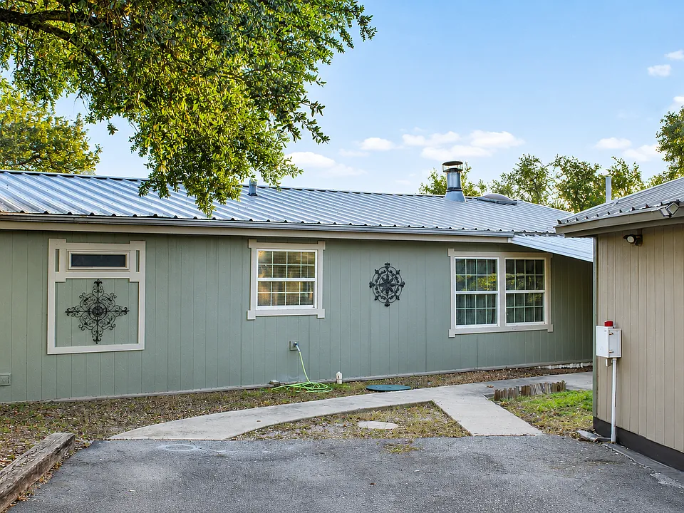 102 Crestview
