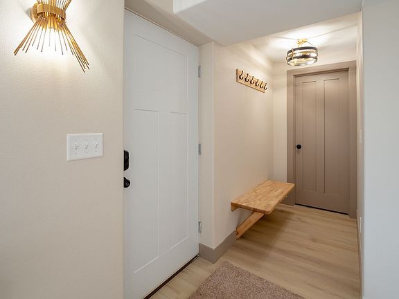 2nd image of 315 23rd St NE #U