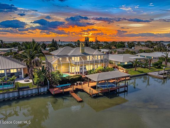 3rd image of 404 River View Ln