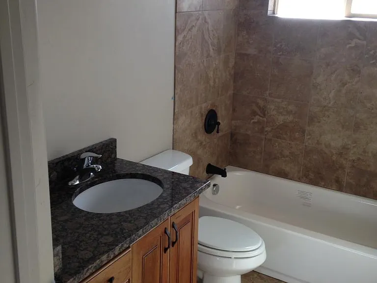 379 N 250 E — Photo 13
