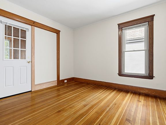 4th image of 42-44 Whitman St #2