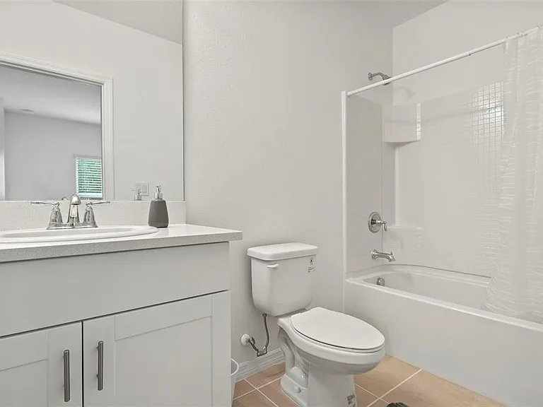 6305 Springmont Loop — Photo 28
