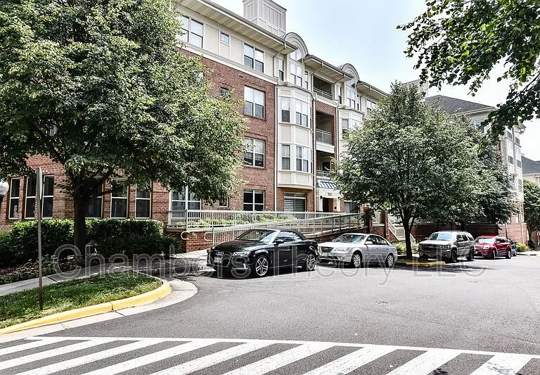 1851 Stratford Park Pl #208 — Photo 11
