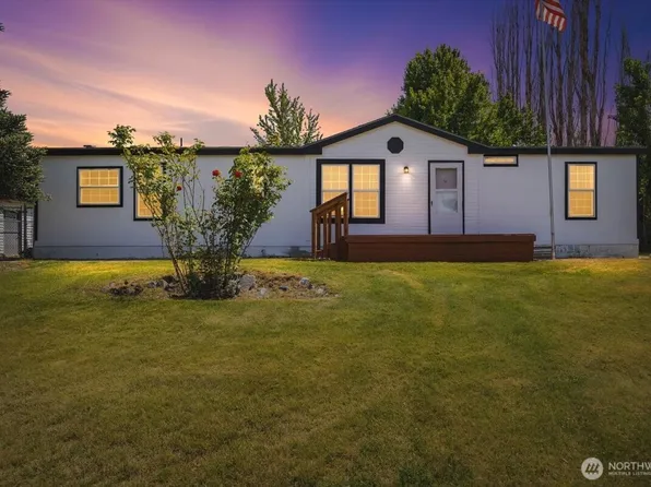4225 Twinlake Ct, West Richland, WA 99353