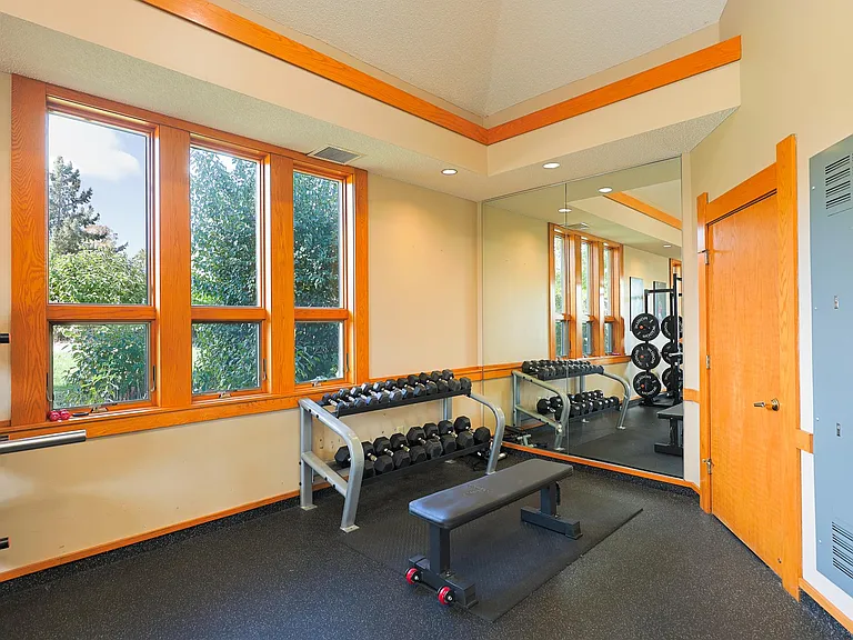 Lexington Townhomes and Apartments — Photo 2