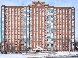 2760 Carousel Cres #1011, Ottawa, ON K1T2N4