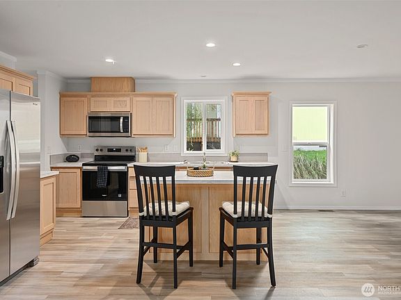2nd image of 799 Edgewood Avenue NE