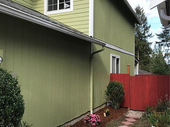 2nd image of 83 NW Lopez Ln